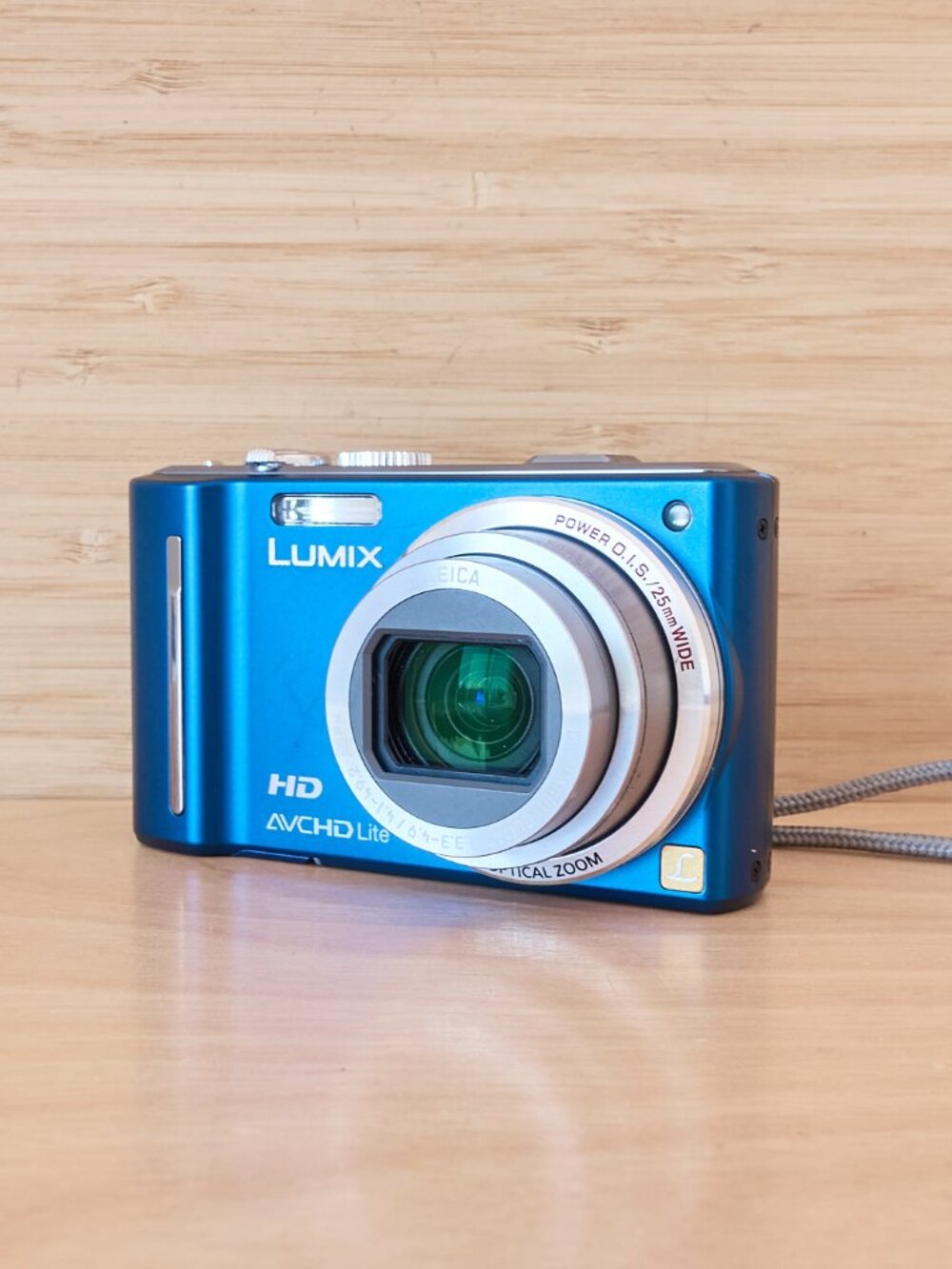 Panasonic Lumix DMC-ZS7 12.1MP Compact Digital Camera 12x Leica Zoom GPS Blue